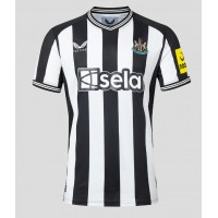 Pánský Fotbalový dres Newcastle United Alexander Isak #14 2023-24 Domácí Krátký Rukáv